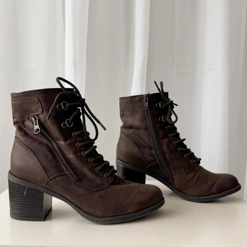 White Mountain‎ Brown Lace Up Ankle Boots Chunky Heel Combat Style Booties 9